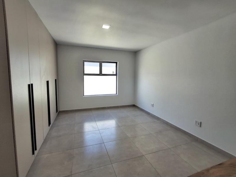 3 Bedroom Property for Sale in Britannia Bay Western Cape